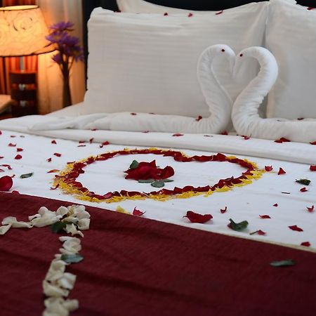 Lazaani Hotel Коломбо Екстериор снимка