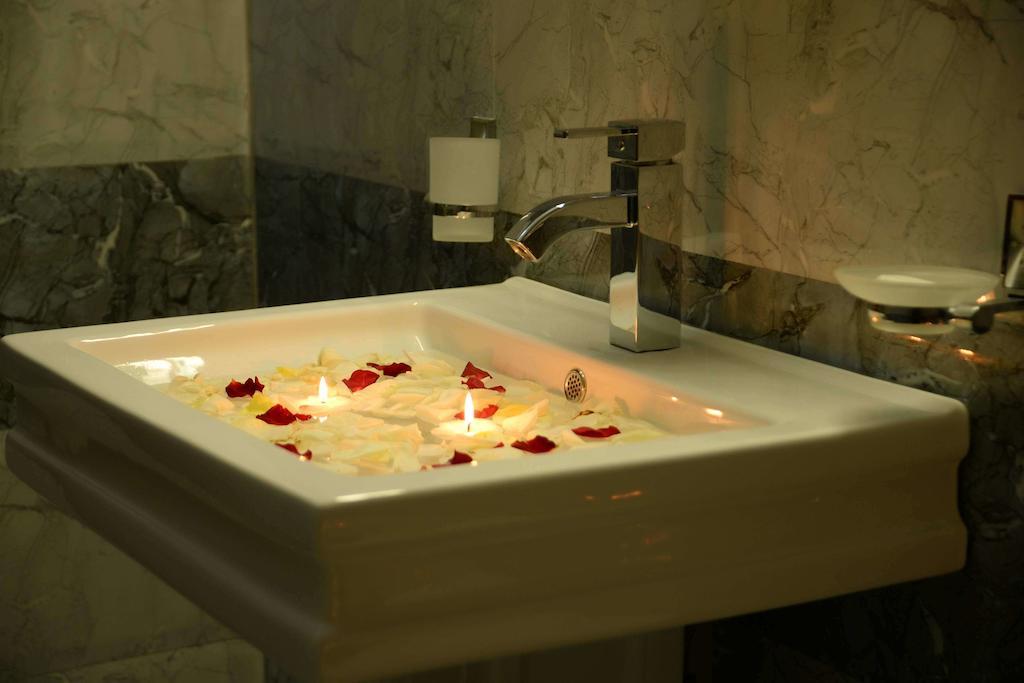 Lazaani Hotel Коломбо Екстериор снимка