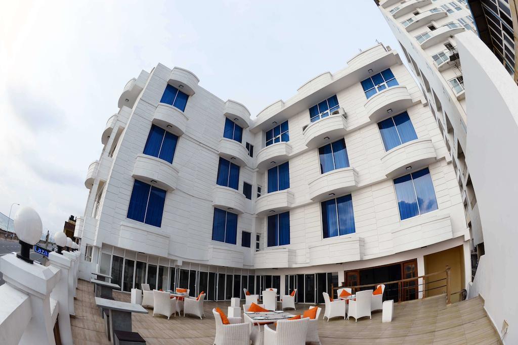 Lazaani Hotel Коломбо Екстериор снимка