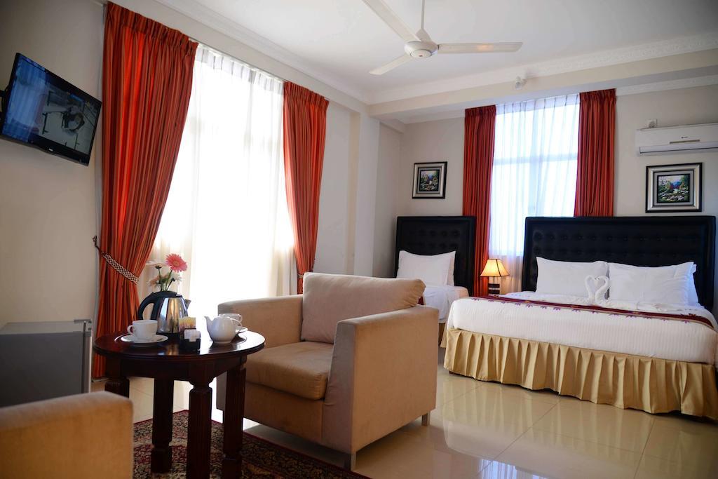 Lazaani Hotel Коломбо Стая снимка