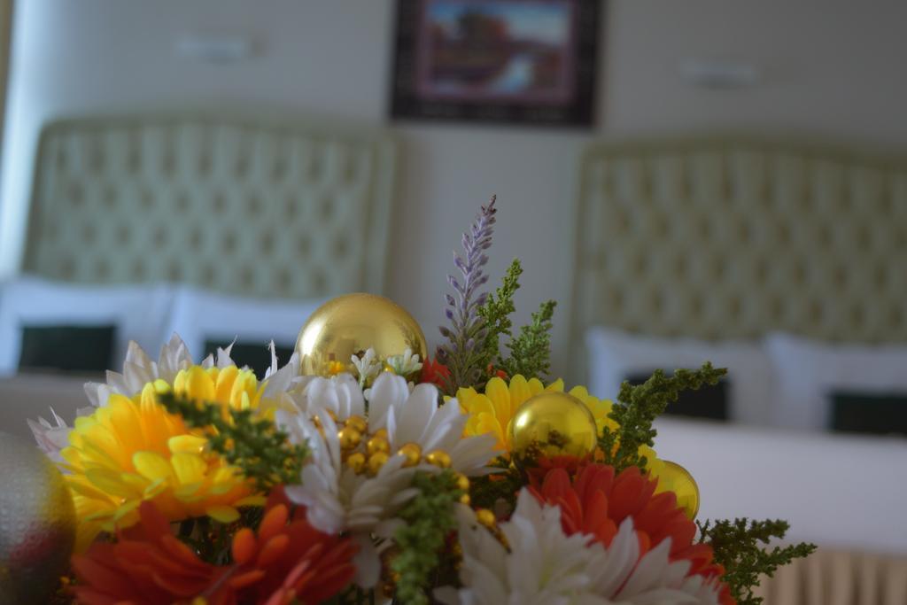 Lazaani Hotel Коломбо Екстериор снимка