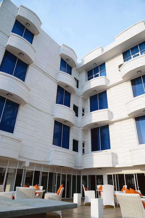 Lazaani Hotel Коломбо Екстериор снимка