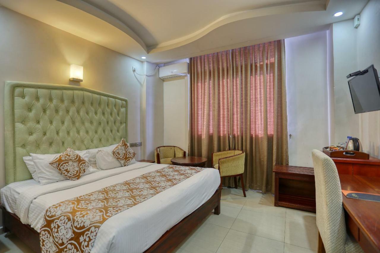 Lazaani Hotel Коломбо Екстериор снимка