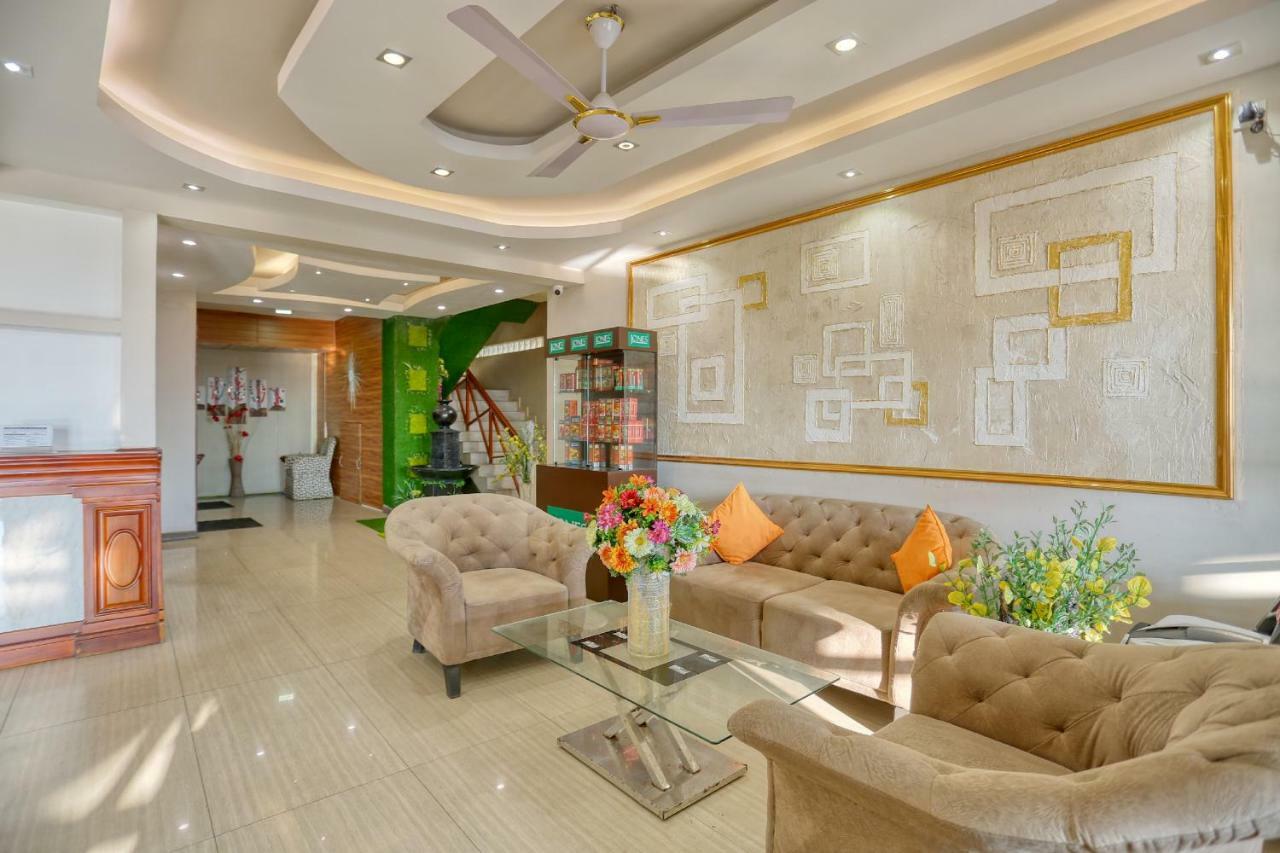 Lazaani Hotel Коломбо Екстериор снимка